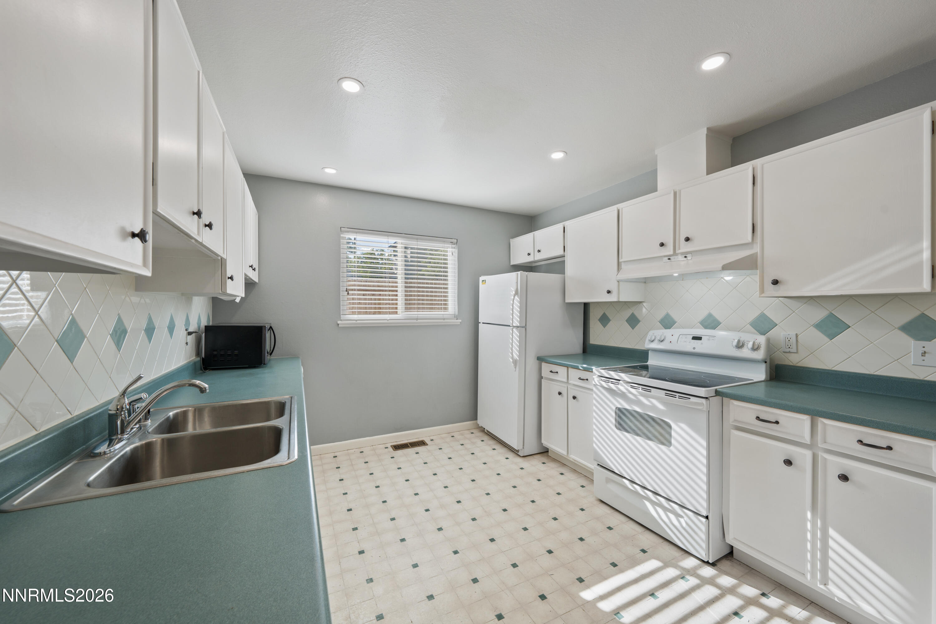 3015 Slater Avenue Reno, NV 89503 - Photo 14 of 48 A7V02785