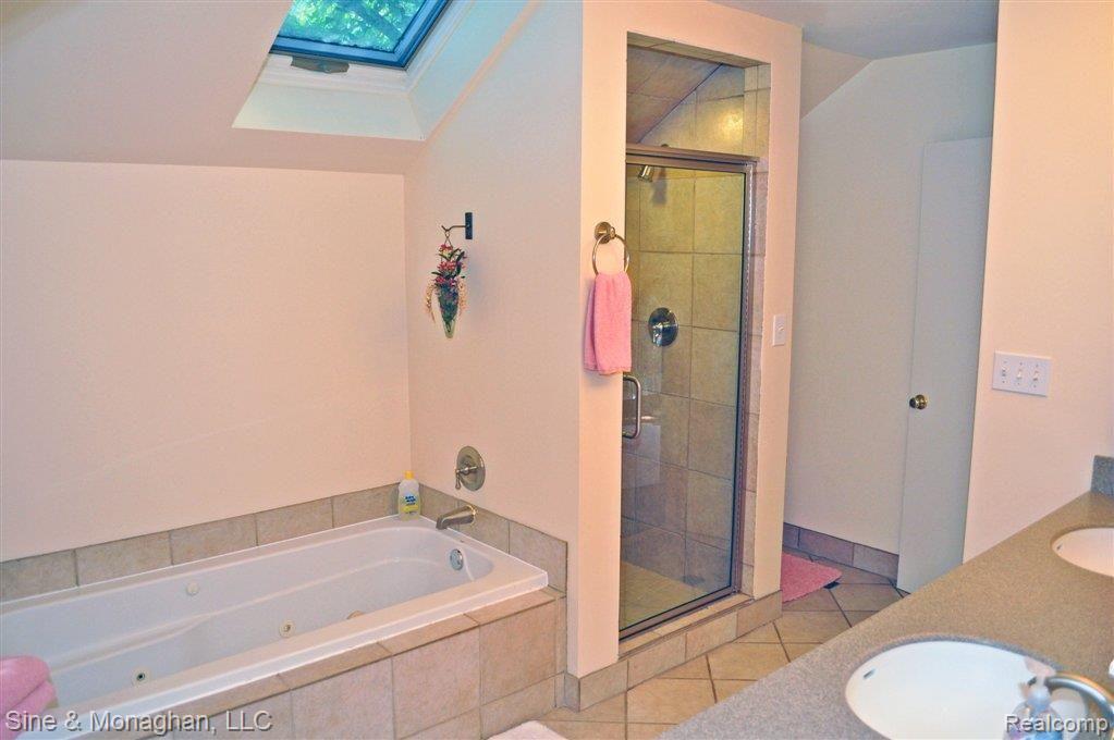 274 Touraine Road Grosse Pointe, MI 48236 - Photo 13 of 25 15.jpg