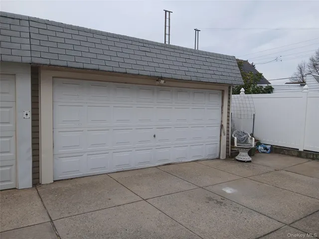 a view of a garage