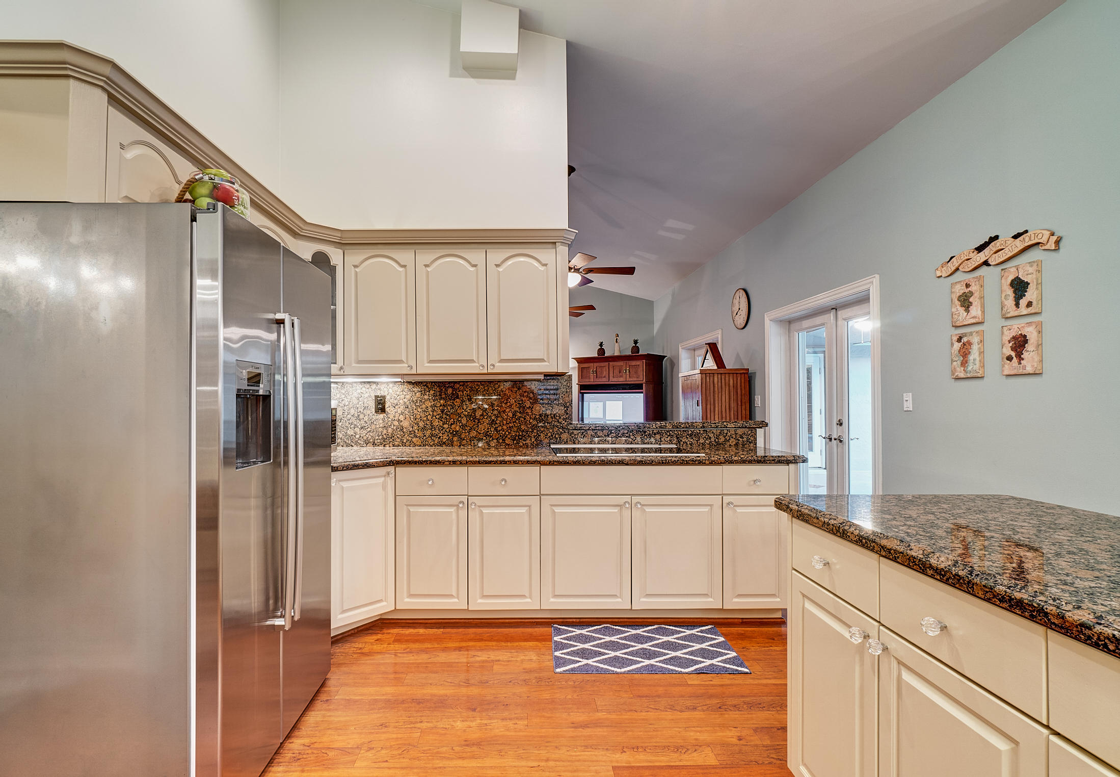 820 Southwest 21st Street Boca Raton, FL 33486 - Photo 13 of 101 019