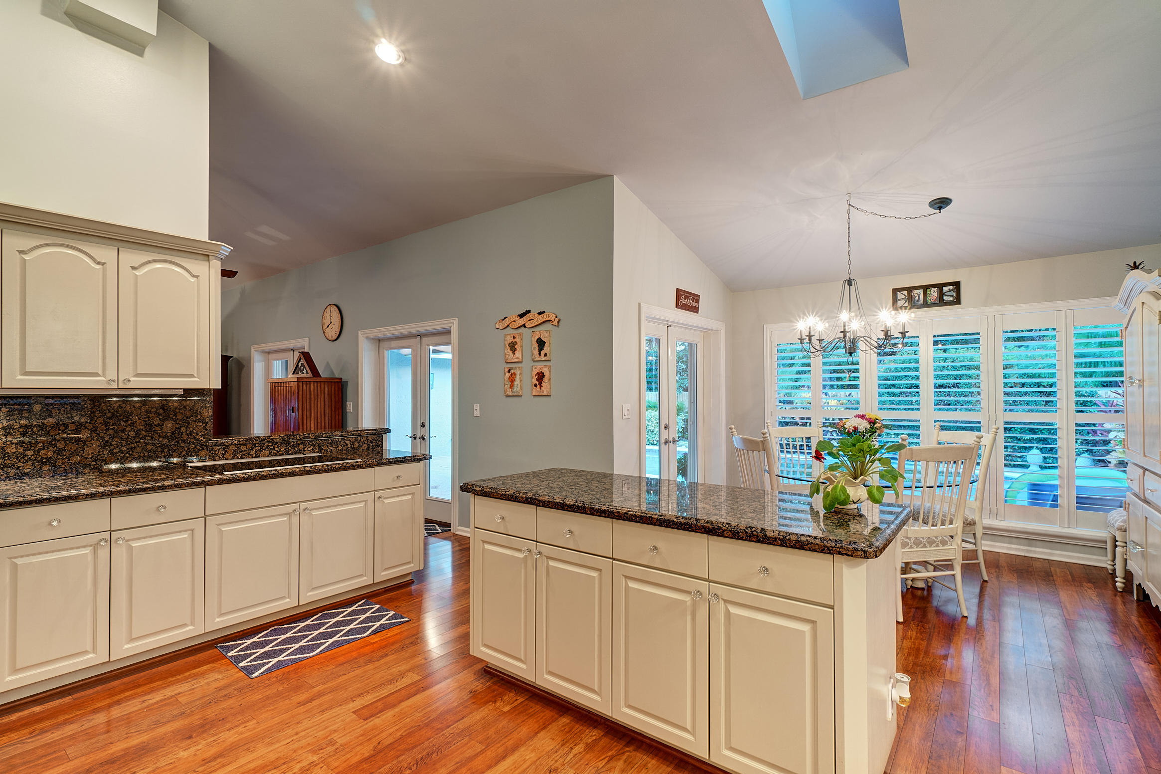 820 Southwest 21st Street Boca Raton, FL 33486 - Photo 14 of 101 018