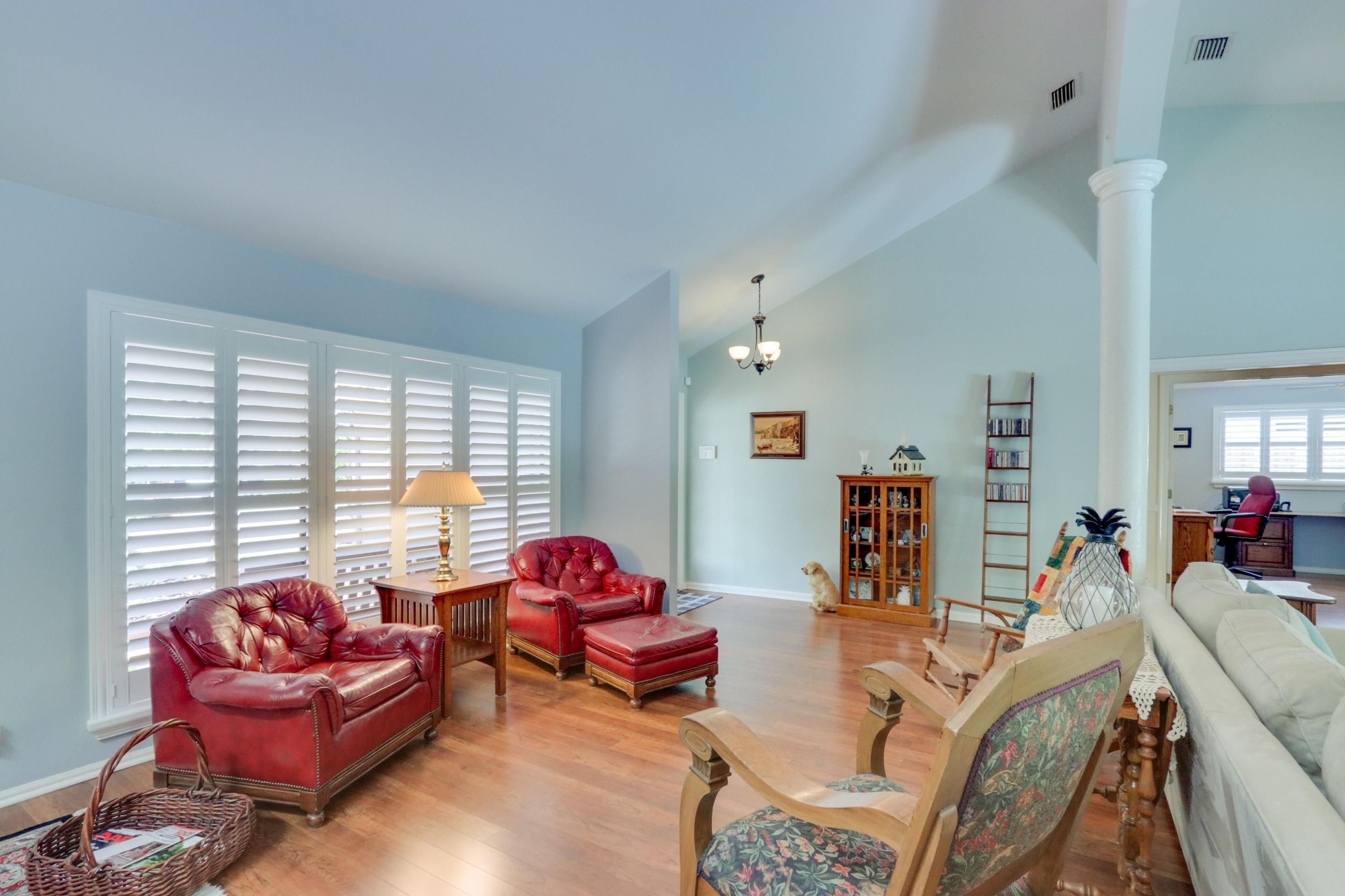 820 Southwest 21st Street Boca Raton, FL 33486 - Photo 47 of 101 820 011