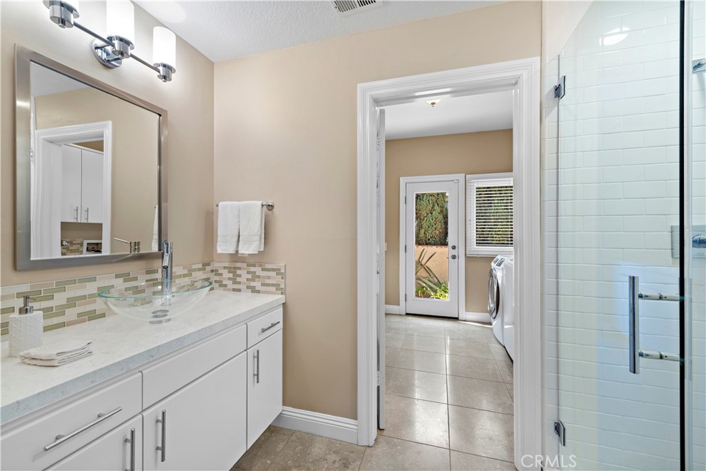 4 Via Goleta San Clemente, CA 92673 - Photo 25 of 70 4 Via Goleta - Downstairs Bathroom Full