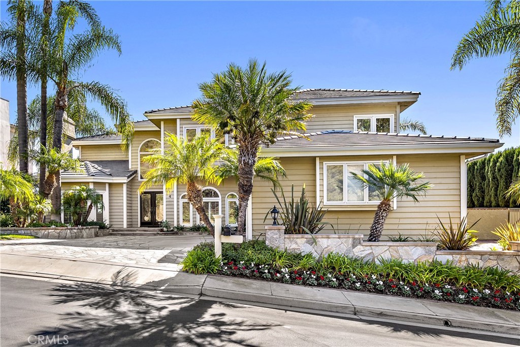 4 Via Goleta San Clemente, CA 92673 - Photo 5 of 70 front view of a house with a street