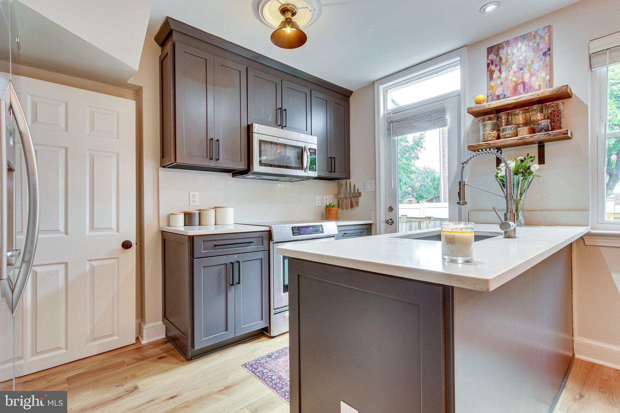 1106 Portner Road Alexandria, VA 22314 - Photo 11 of 44 quartz counters