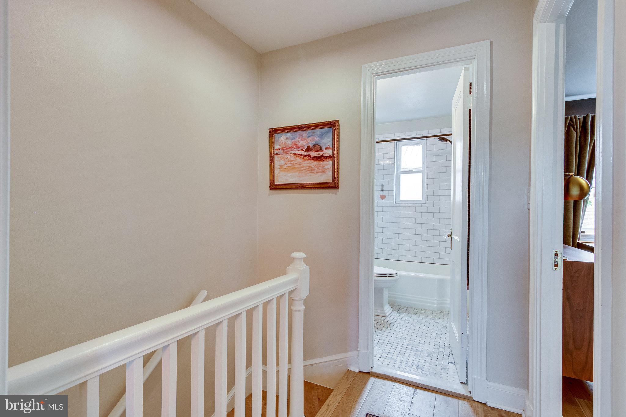 1106 Portner Road Alexandria, VA 22314 - Photo 23 of 44 hallway