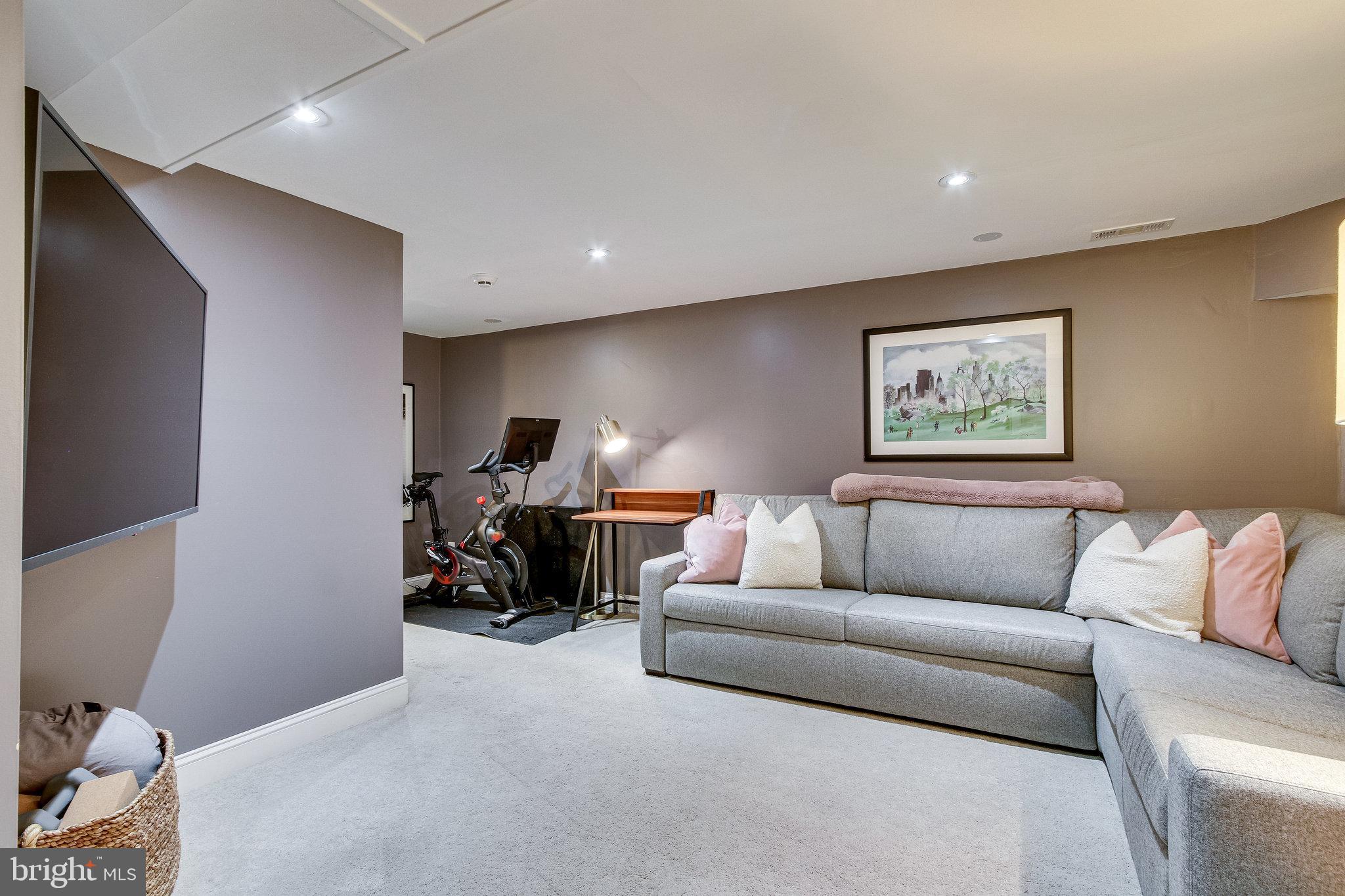 1106 Portner Road Alexandria, VA 22314 - Photo 24 of 44 rec room w/ space for everything!