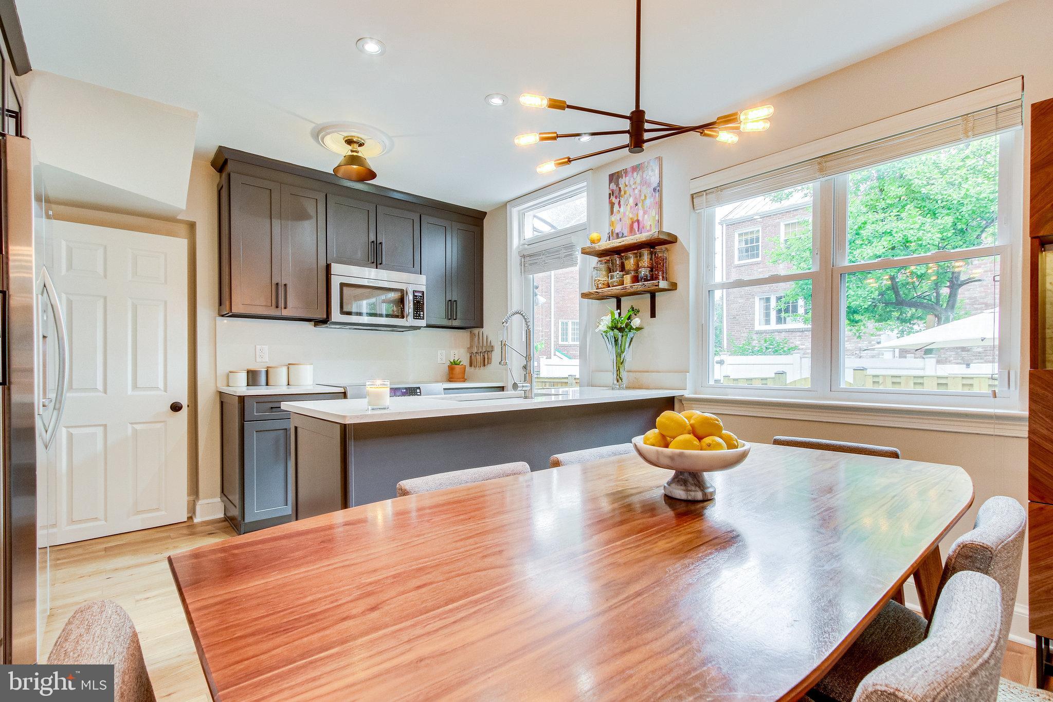 1106 Portner Road Alexandria, VA 22314 - Photo 10 of 44 dining/kitchen