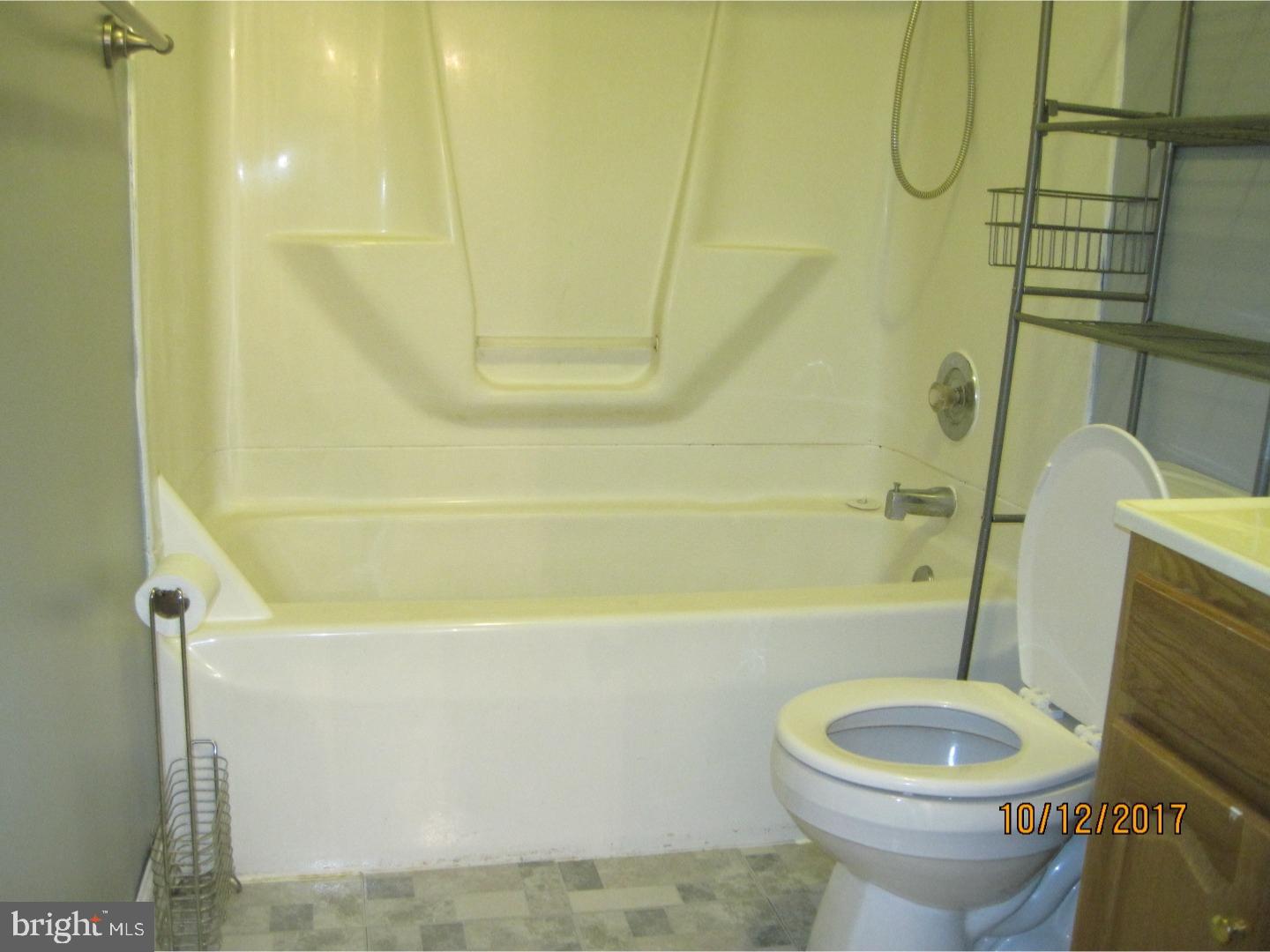 1040 Fox Run Reading, PA 19606 - Photo 19 of 20 Gallery Image 19