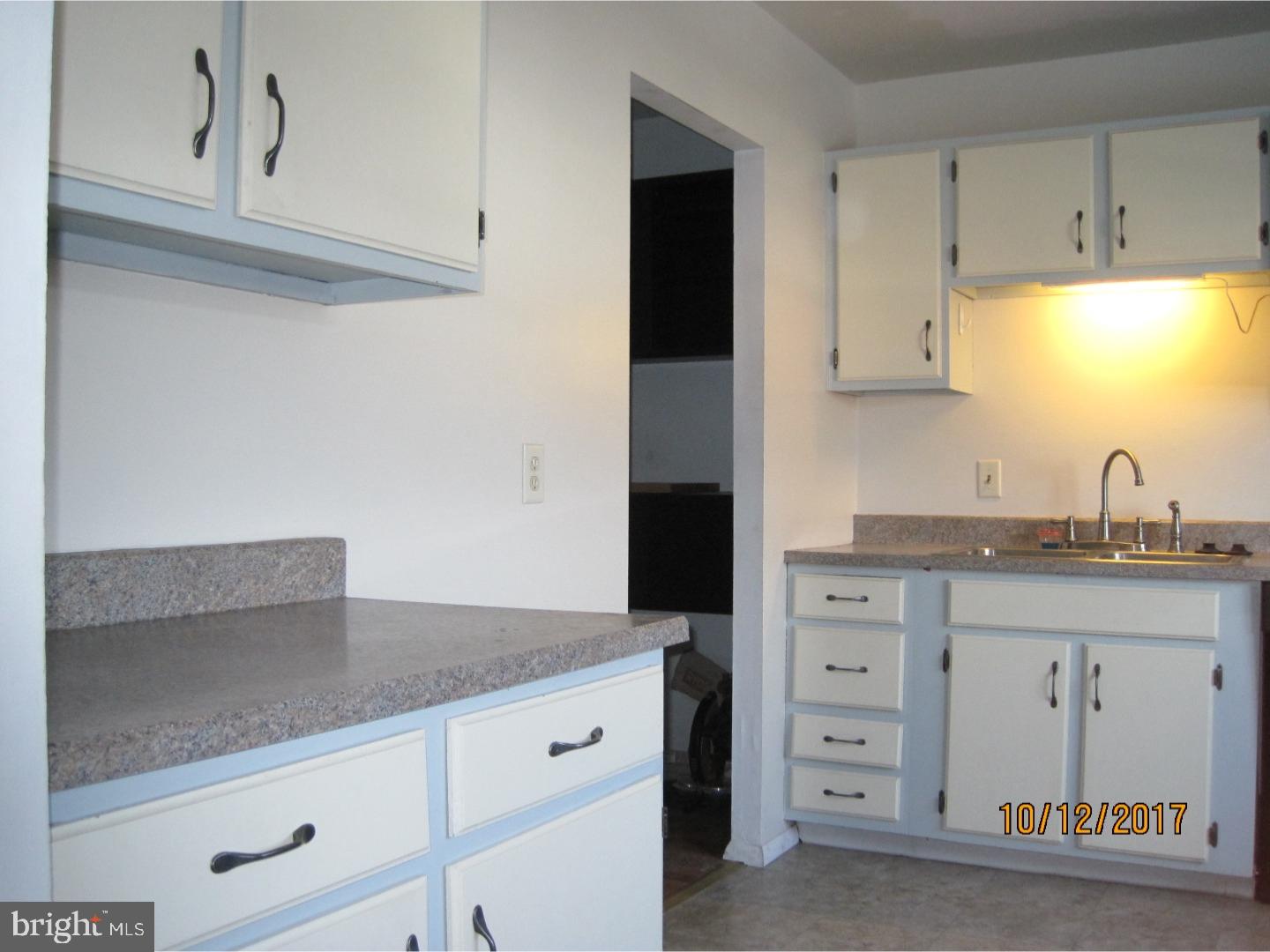 1040 Fox Run Reading, PA 19606 - Photo 6 of 20 Gallery Image 6