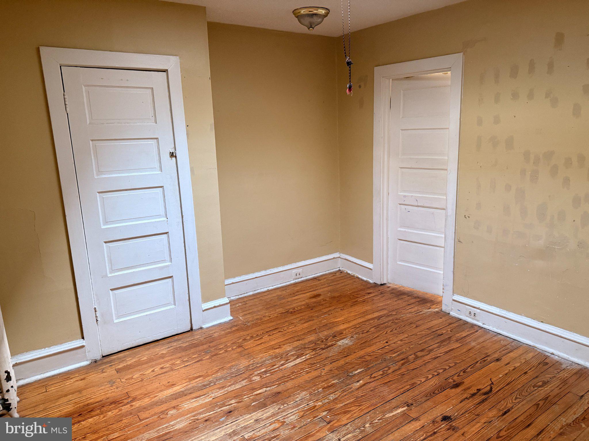 914 Marshall Road Sharon Hill, PA 19079 - Photo 12 of 27 Spacious room with classic charm.