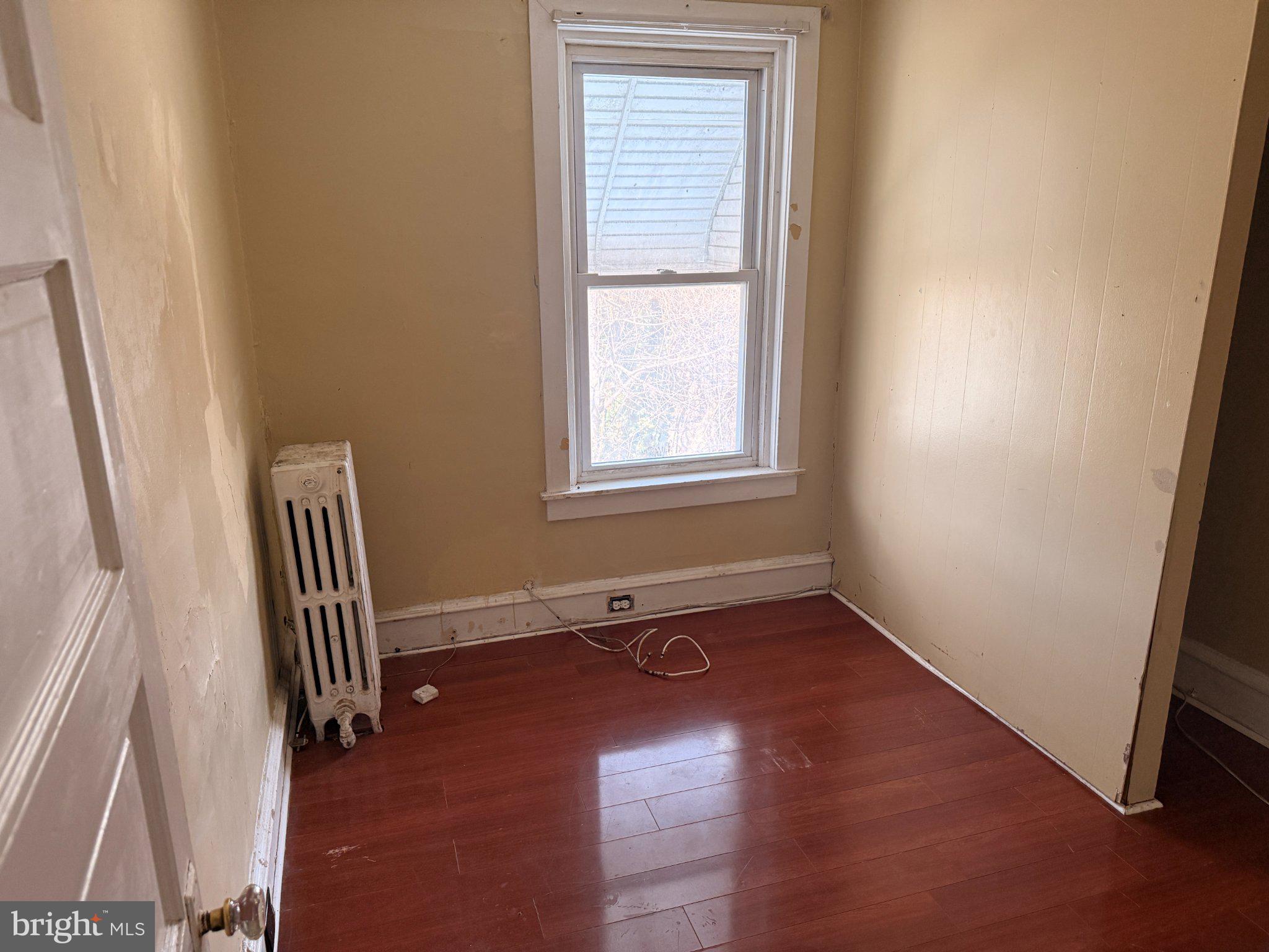914 Marshall Road Sharon Hill, PA 19079 - Photo 16 of 27 Bright, airy room with warm tones.