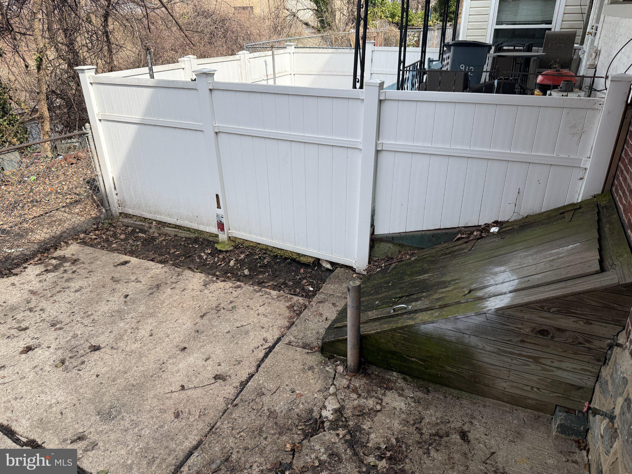 914 Marshall Road Sharon Hill, PA 19079 - Photo 25 of 27 Charming outdoor space with potential.