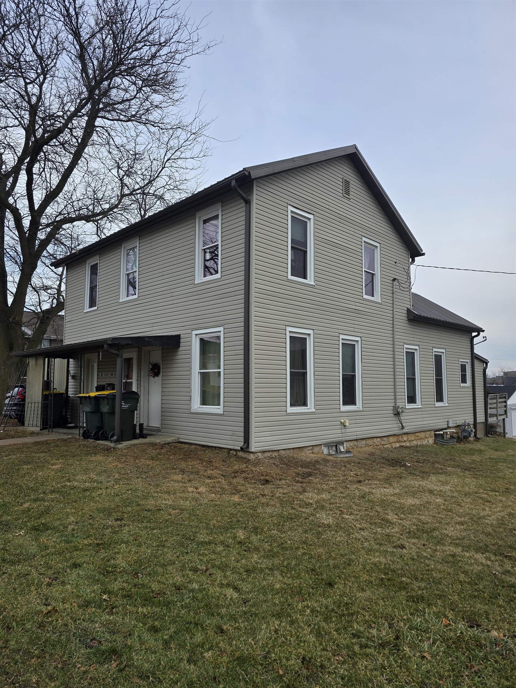 307 North Monroe Street Lancaster, WI 53813 - Photo 2 of 47