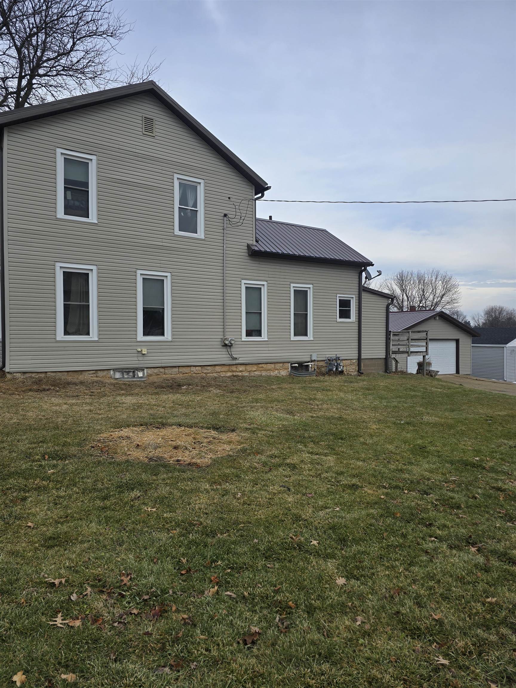 307 North Monroe Street Lancaster, WI 53813 - Photo 3 of 47