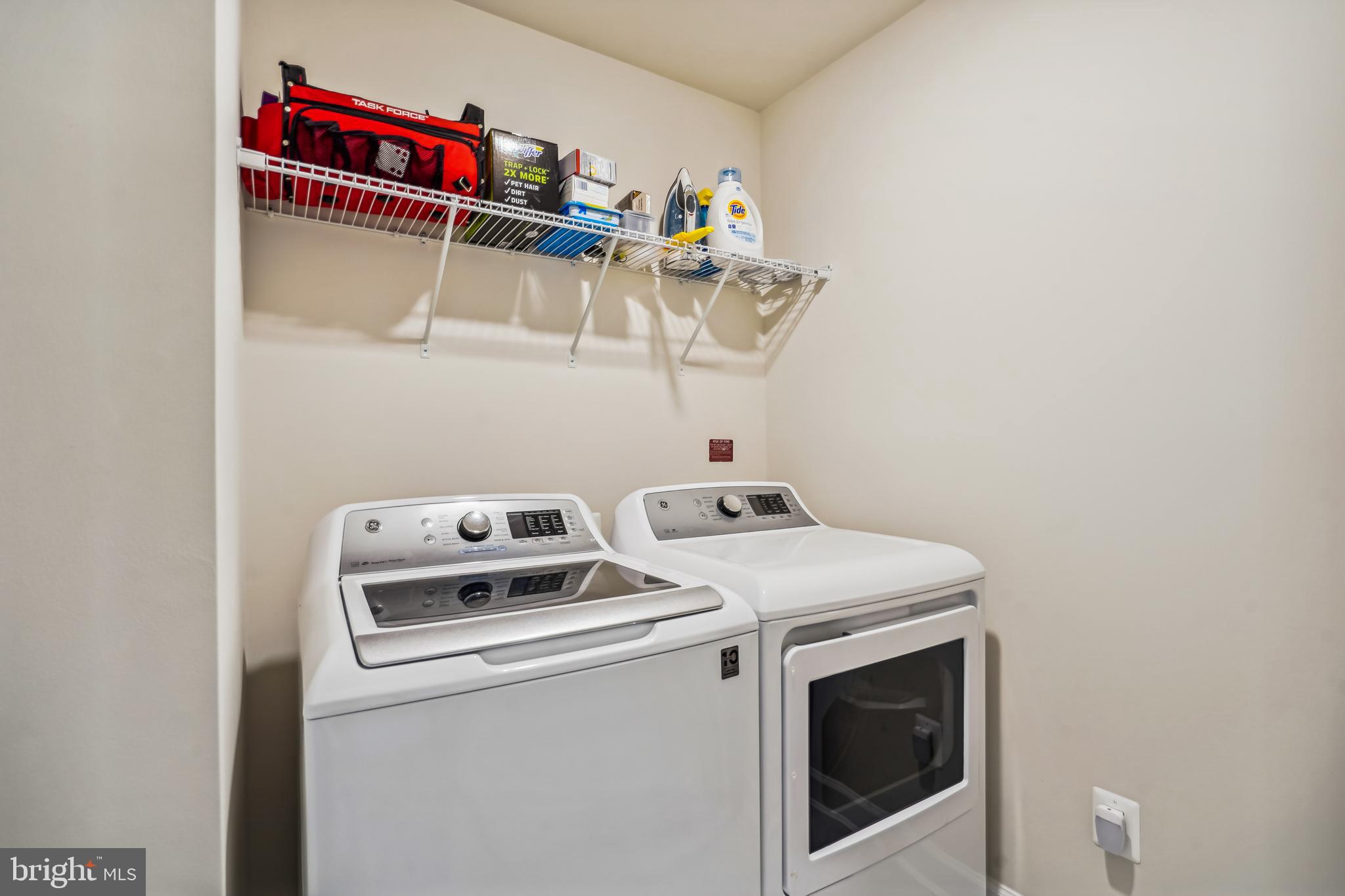 43469 Grandmoore Street Ashburn, VA 20148 - Photo 38 of 62 Upper Level 2 Laundry Room