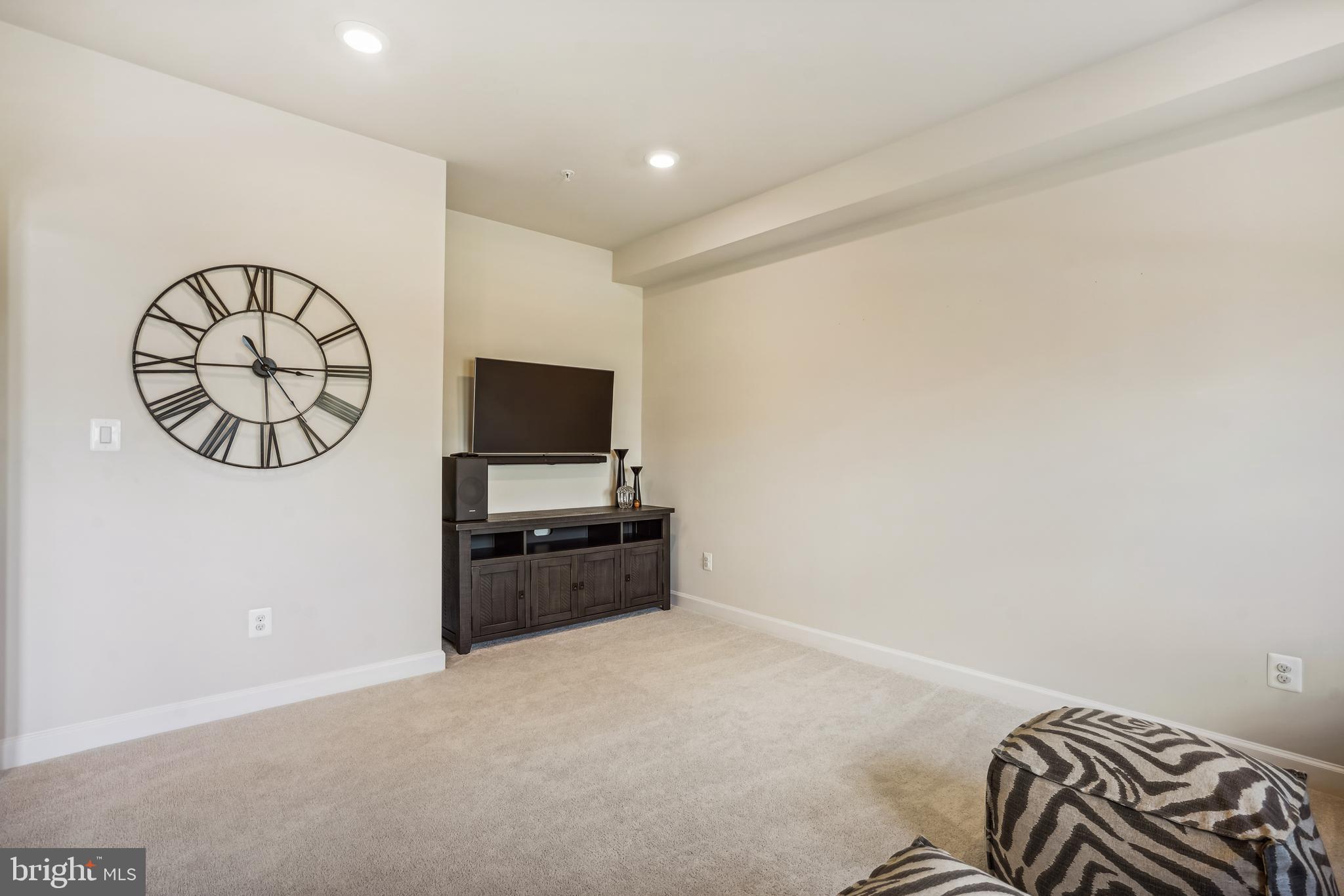 43469 Grandmoore Street Ashburn, VA 20148 - Photo 8 of 62 a view of a livingroom with furniture