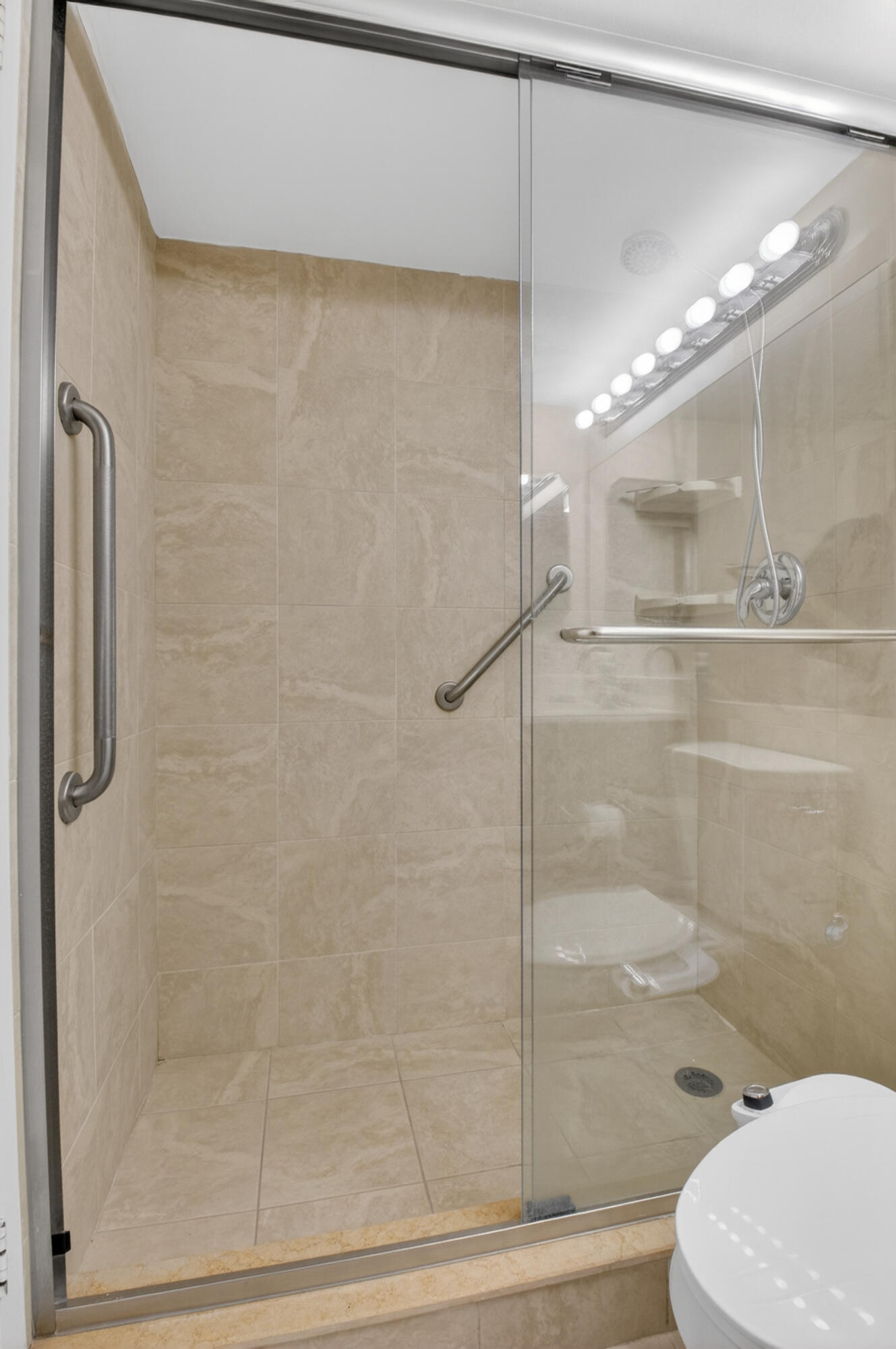 474 Mansfield K Boca Raton, FL 33434 - Photo 8 of 9 Full Bath