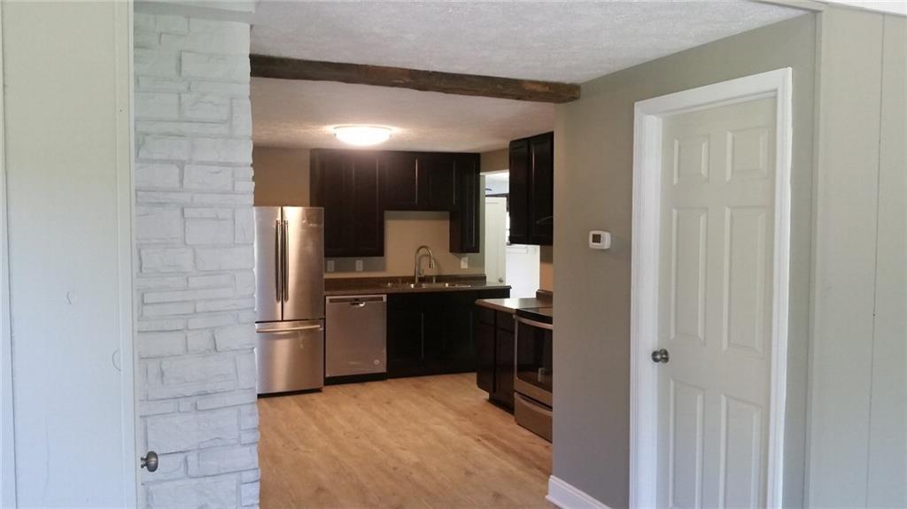 196 Burtner Road Butler, PA 16002 - Photo 6 of 22