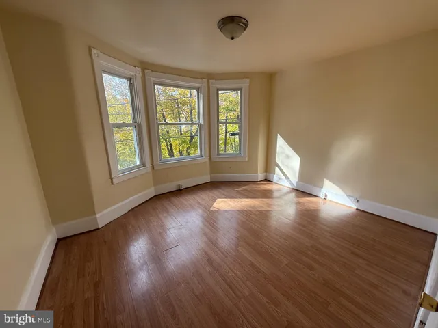 $1,050 | 233 Schuylkill Avenue, Tamaqua, PA 18252