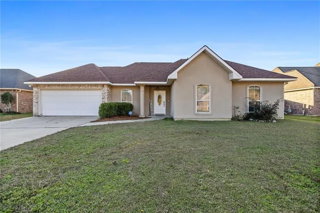 $1,900 | 40182 Olde Mill Lane, Ponchatoula, LA 70454