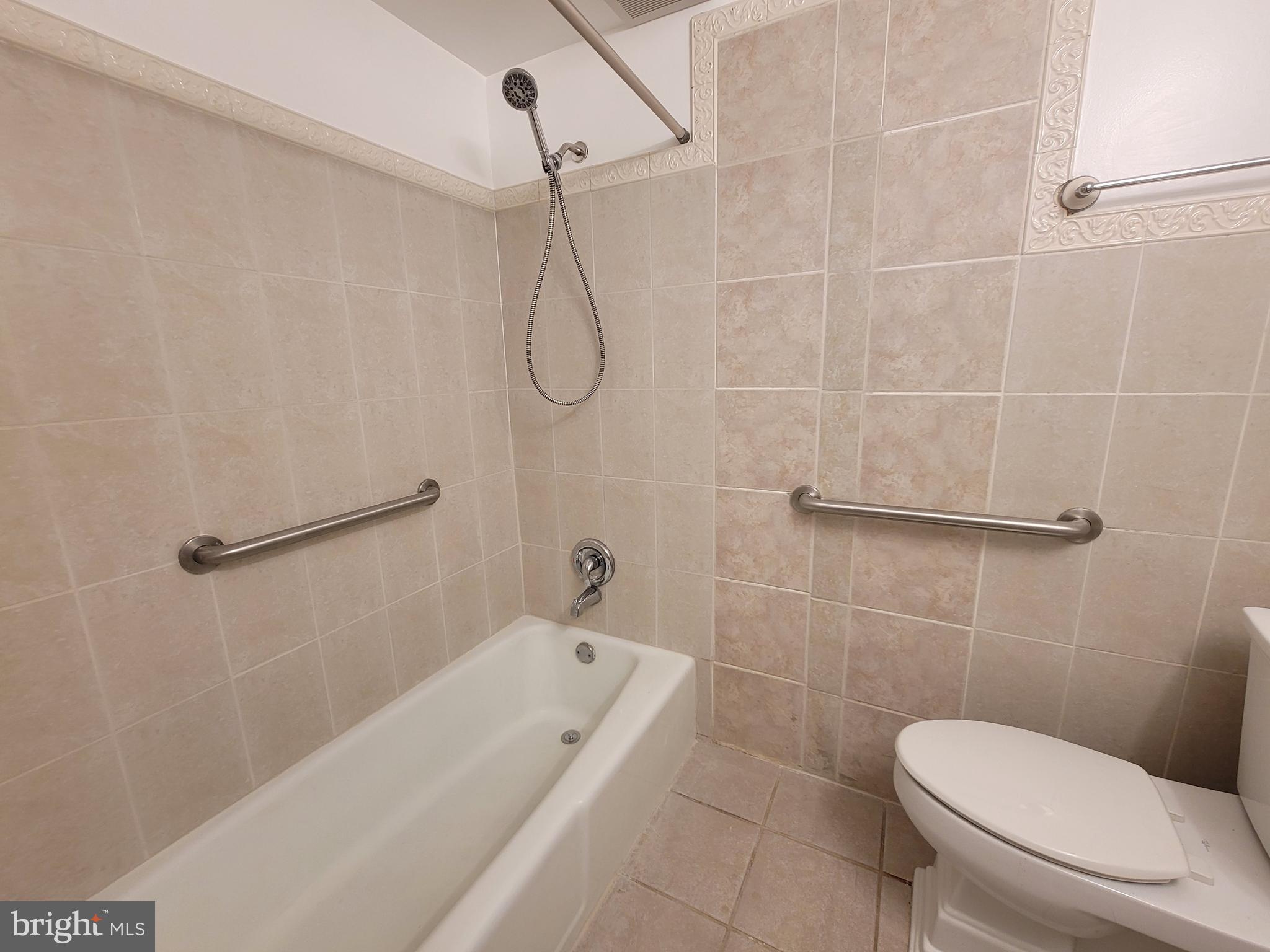 9627 Horizon Run Road, Unit 2C Montgomery Village, MD 20886 - Photo 16 of 17