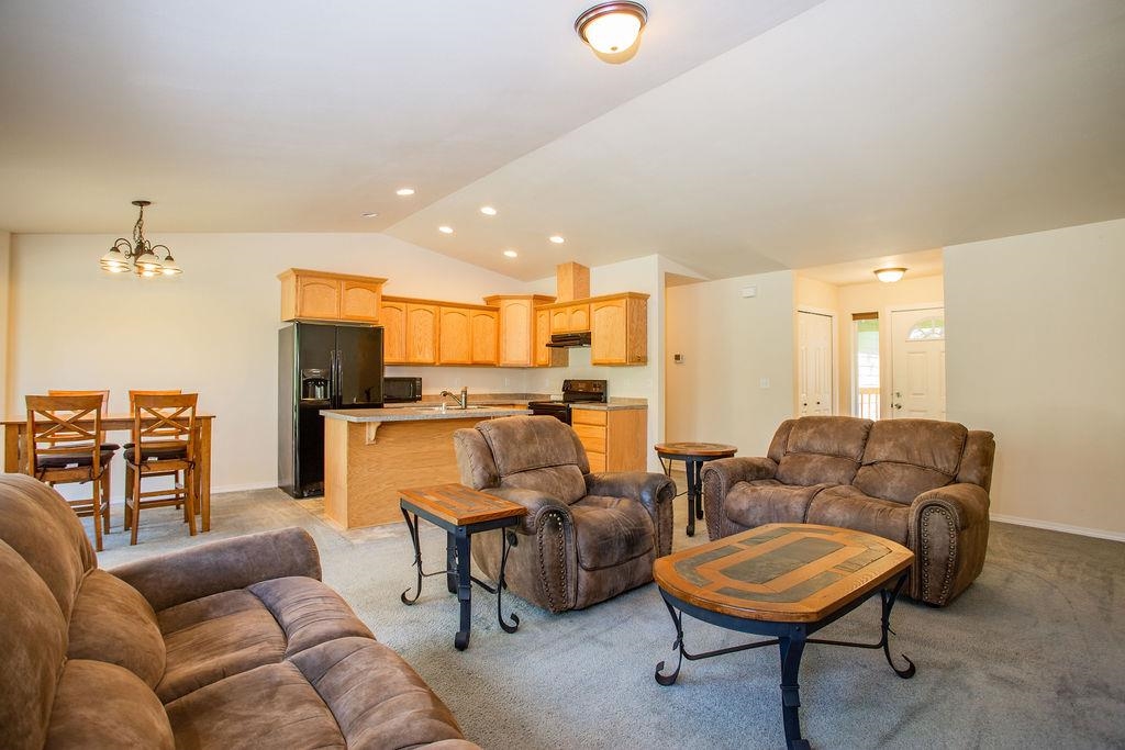 4205 Lumberg Road Springdale, WA 99173 - Photo 4 of 32