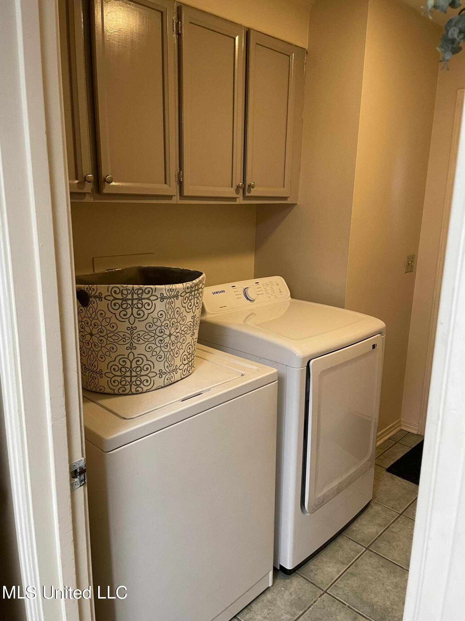 60 Sycamore Lane Brandon, MS 39042 - Photo 12 of 19 Laundry
