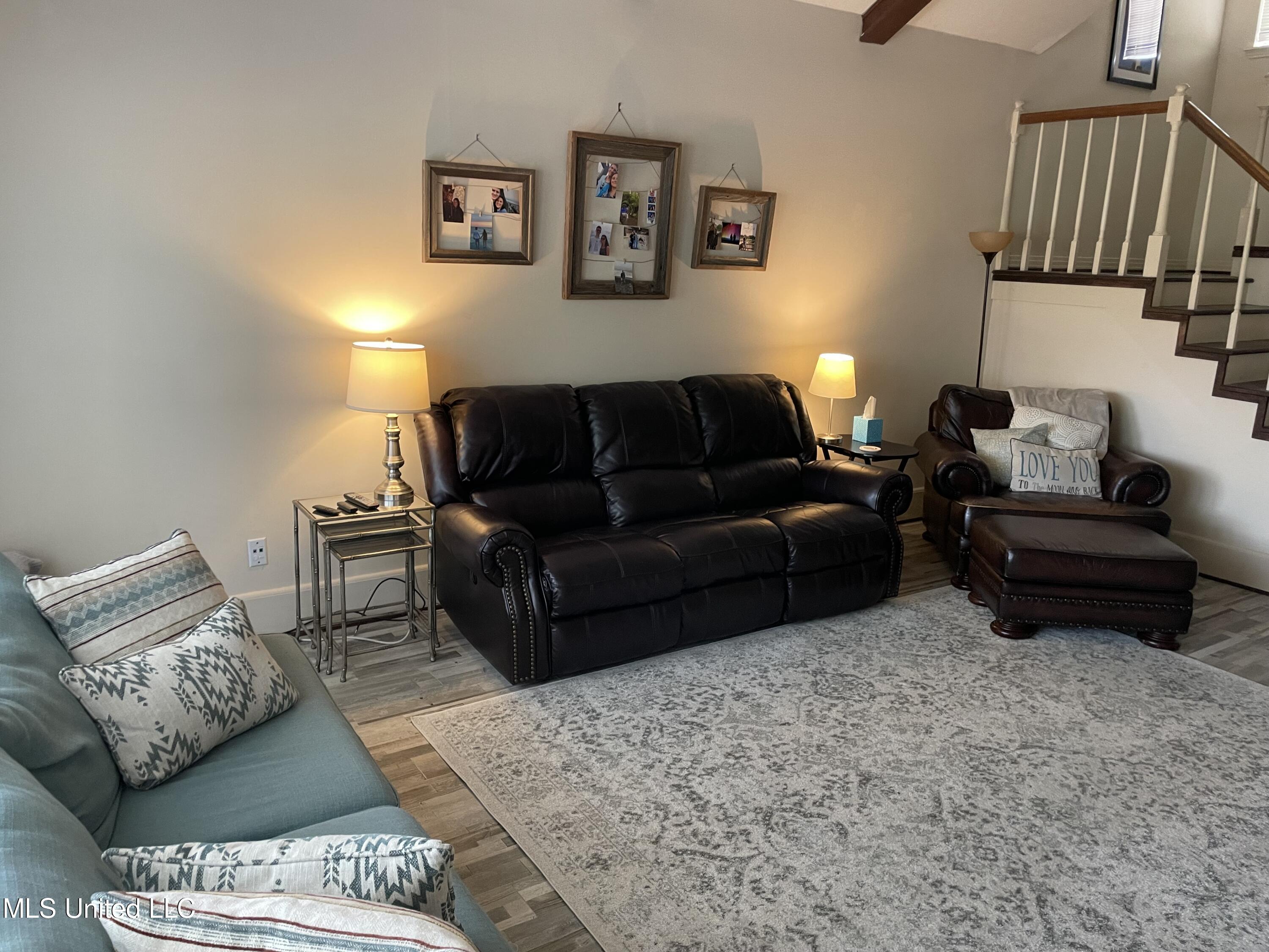 60 Sycamore Lane Brandon, MS 39042 - Photo 2 of 19 Living room