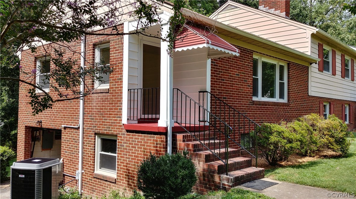 8036 Post Oak Road North Chesterfield, VA 23235 - Photo 2 of 24 Gallery Image 2