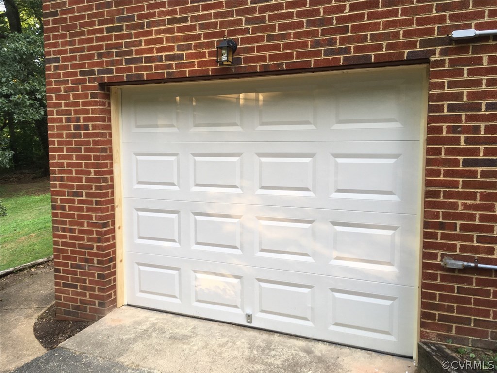 8036 Post Oak Road North Chesterfield, VA 23235 - Photo 3 of 24 Gallery Image 3