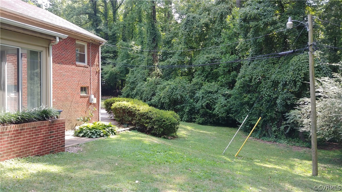 8036 Post Oak Road North Chesterfield, VA 23235 - Photo 5 of 24 Gallery Image 5