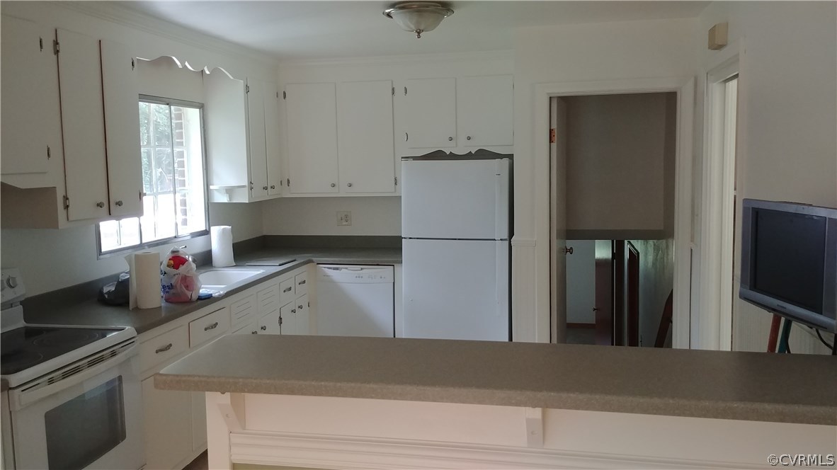8036 Post Oak Road North Chesterfield, VA 23235 - Photo 7 of 24 Gallery Image 7