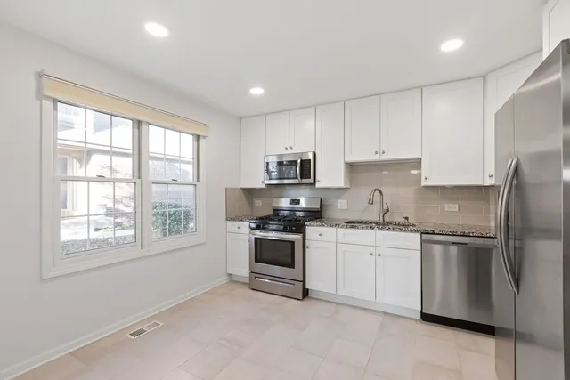 $399,900 | 1441 Aberdeen Court, Naperville, IL 60564