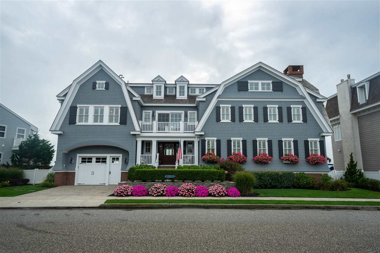 498 7th Street Avalon, NJ 08202 - Photo 36 of 36 a front view of building with yard