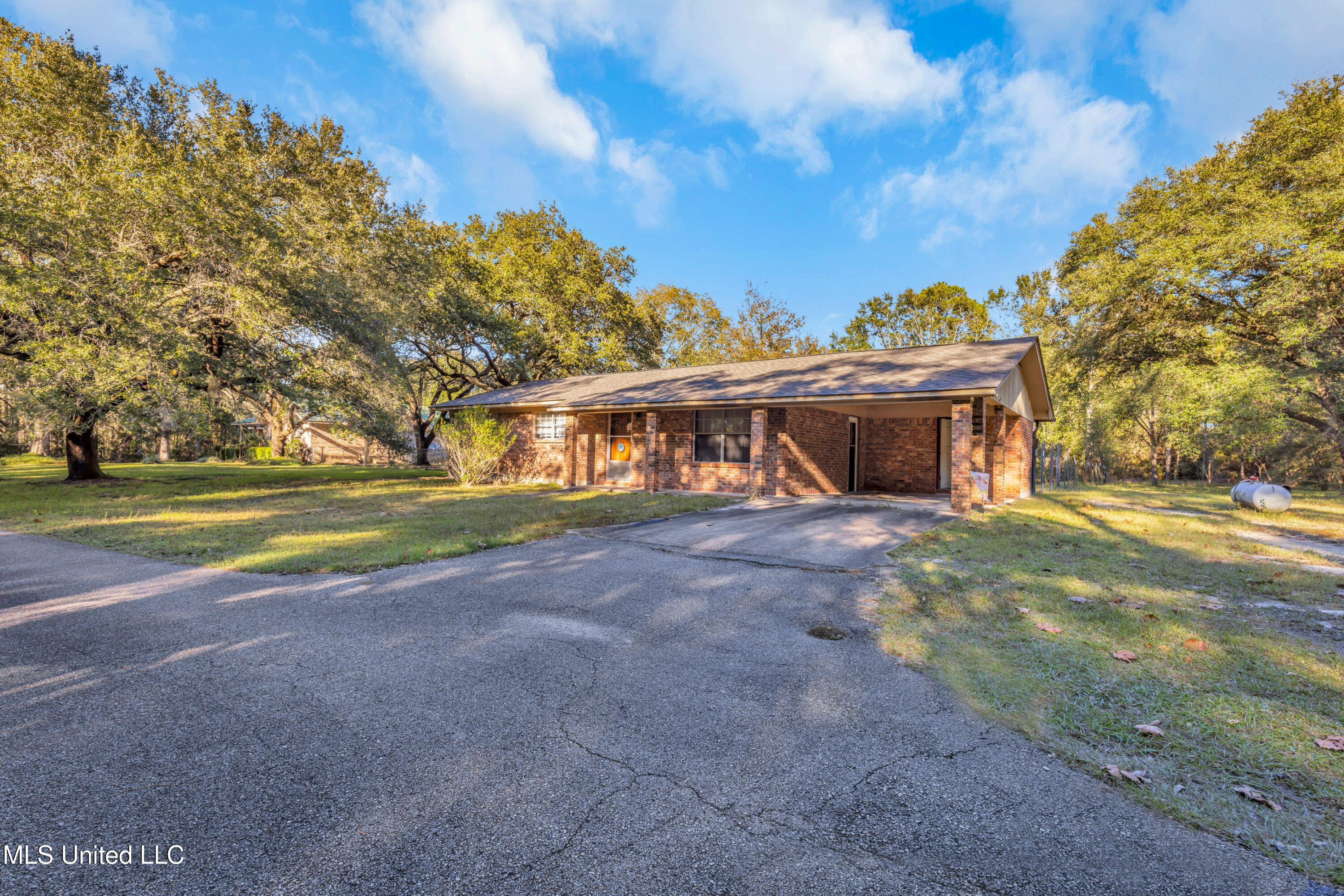 8313 Coda Road Moss Point, MS 39562 - Photo 3 of 32 8313CodaRd-3