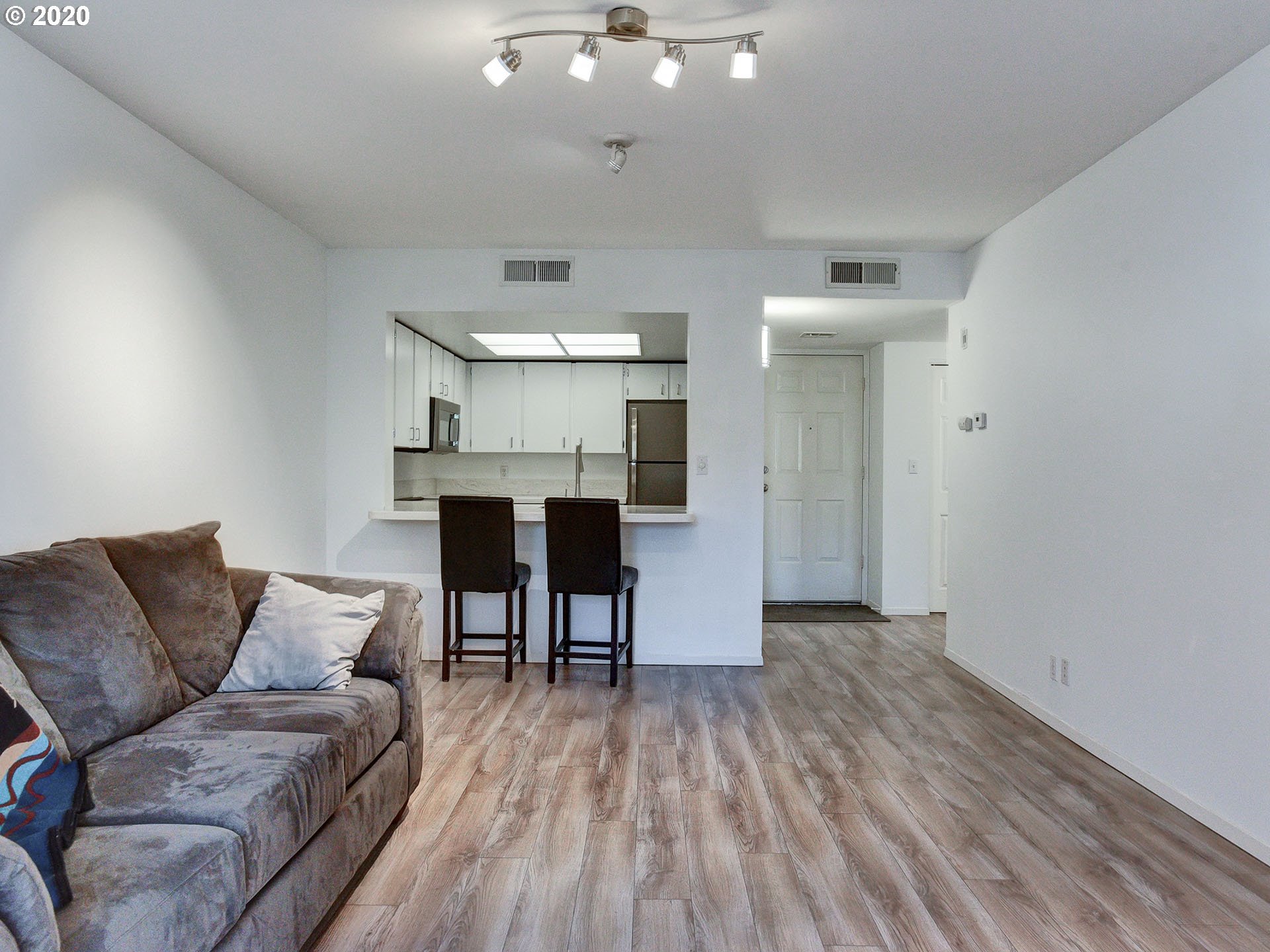 6625 West Burnside Road, Unit 241 Portland, OR 97225 - Photo 8 of 32 Gallery Image 8