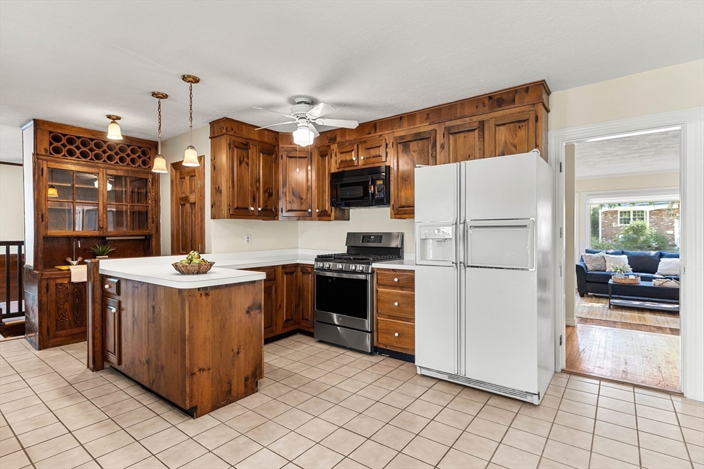 173 Florence Road Lowell, MA 01851 - Photo 16 of 42