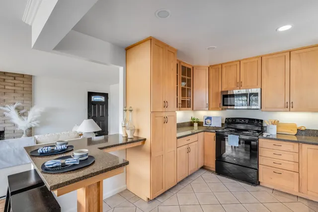 $1,698,000 | 373 Coral Ridge Drive, Pacifica, CA 94044