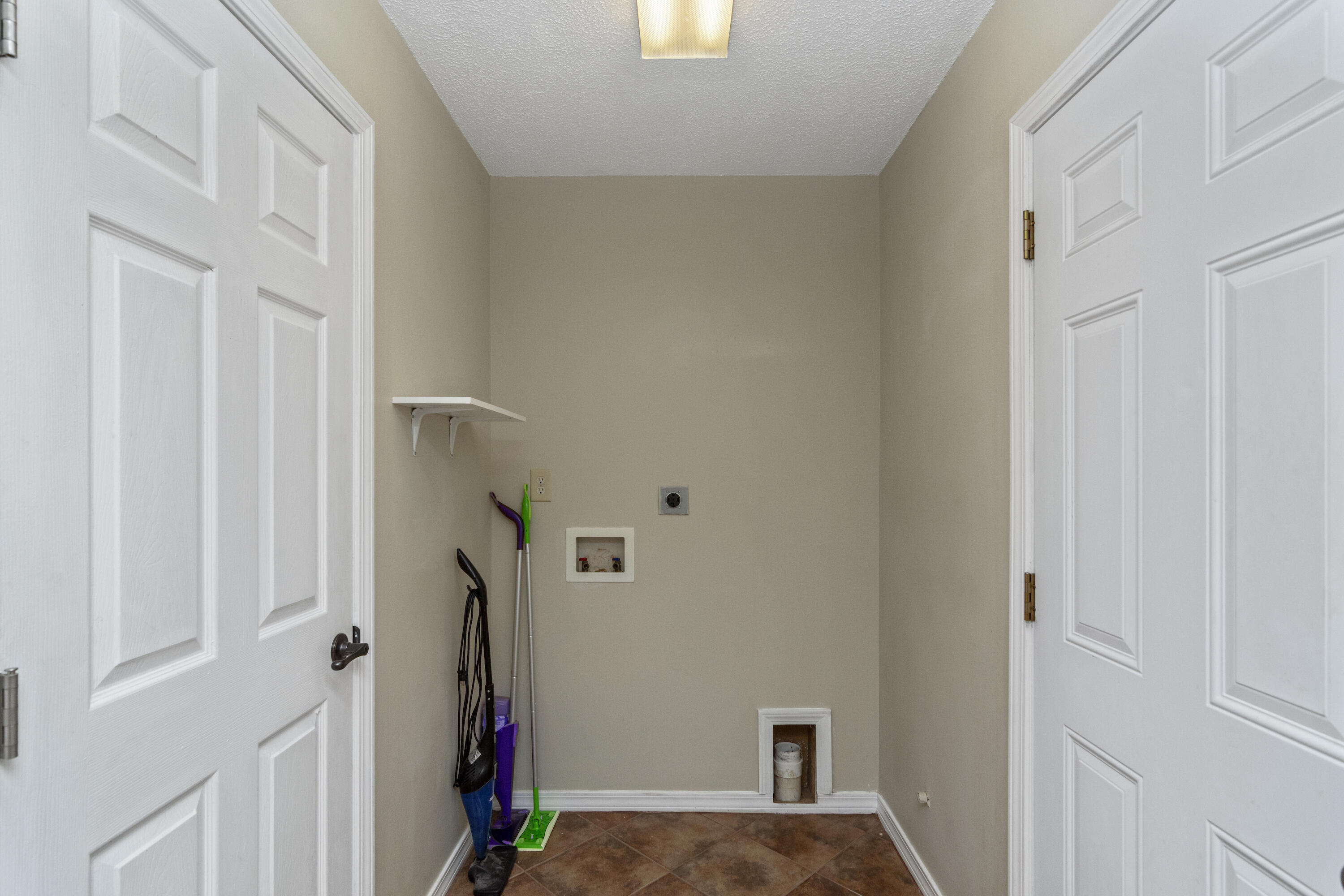 384 John King Road Crestview, FL 32539 - Photo 7 of 21 a view of an entryway with staircase