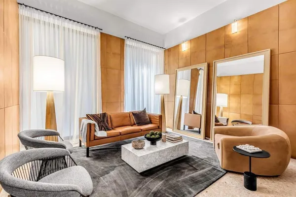$2,050,000 | 16 West 40th Street, Unit 20B | Bryant Park