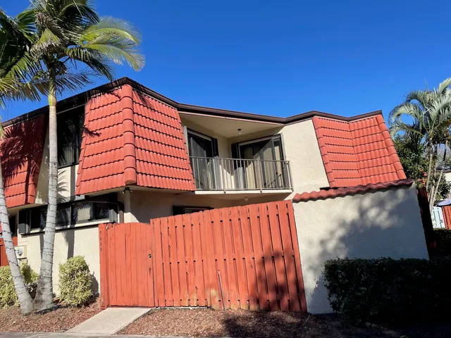 $2,200 | 3666 Victoria Drive, West Palm Beach, FL 33406