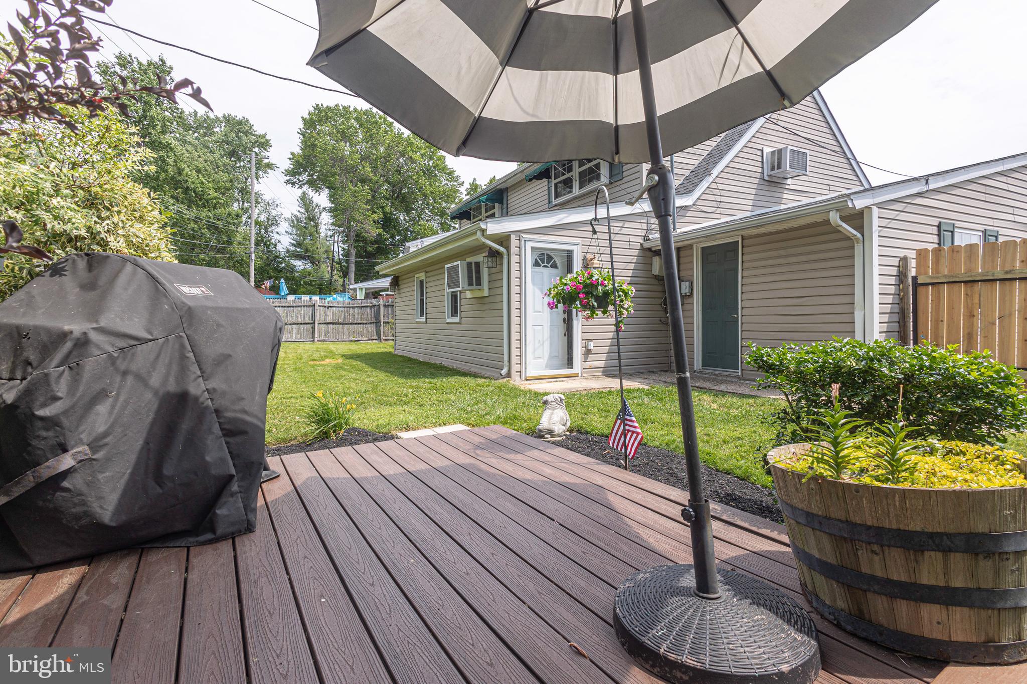 11 High Road Levittown, PA 19056 - Photo 35 of 40