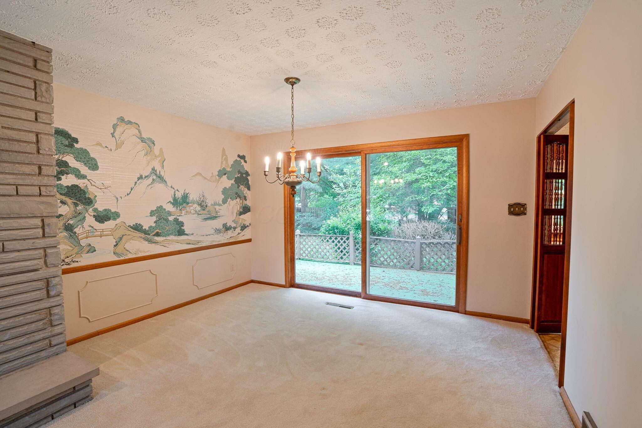 105 Hamilton Road Columbus, OH 43230 - Photo 8 of 35 8-web-or-mls-105 Hamilton Rd - 8