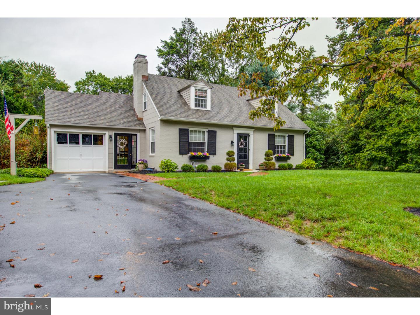 218 Hillcrest Road Wayne, PA 19087 - Photo 2 of 16 Exterior Front