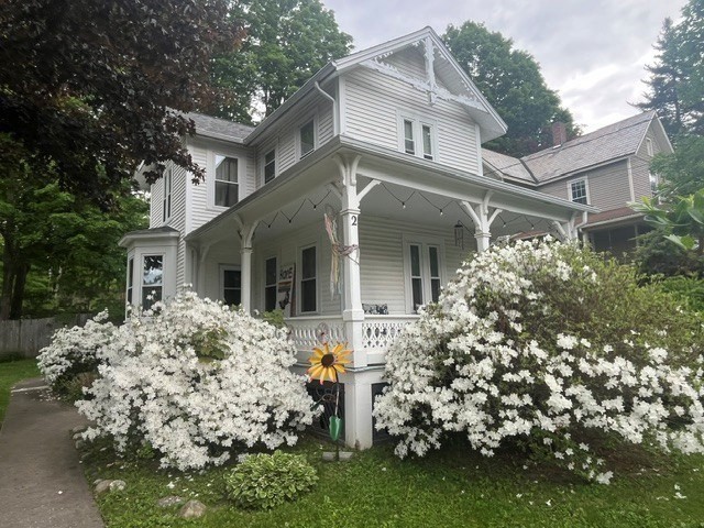 2 Pleasant Street Huntington, MA 01050 - Photo 7 of 36