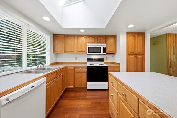 9215 Northeast 178th Street Bothell, WA 98011 - Photo 12 of 32