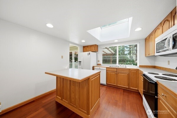 9215 Northeast 178th Street Bothell, WA 98011 - Photo 10 of 32