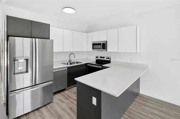 $2,195 | 1611 Northwest 29 Road, Unit 3, Gainesville, FL 32605