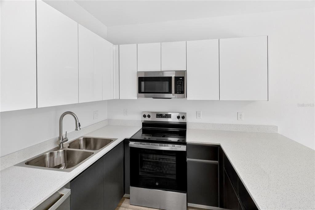 1611 Northwest 29 Road, Unit 3 Gainesville, FL 32605 - Photo 13 of 27